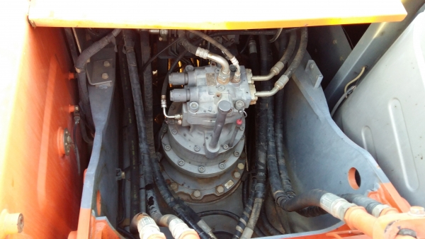 ขายแบคโฮ  Hitachi ZX200 7000 ชั่วโมง