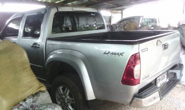 ขาย IZUSU D max เครื่อง3000 รุ่นท๊อบแพทดินั้ม 385000 ขาย IZUSU D max เครื่อง3000 รุ่นท๊อบแพทดินั้ม 385000