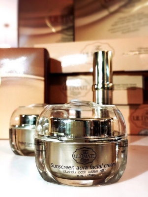 The Ultimate ( ดิ อัลติเมท ) ผลลัพธ์ ของผิวอ่อนเยาว์ เรียบเนียน กระจ่างใส เหมาะกับทุกสภาพผิว เห็นผลได้ในชุดเดียว ช่วยให้ผิวกระจ่างใส ช่วยลดเลือนริ้วรอย ช่วยลด ฝ้า กระ และ จุด ด่างดำ ผิวหน้าดูอ่อนเยาว์ขึ้น เห็นผลได้ในชุดเดียว Ultimate Future Serum อัลต The Ultimate ( ดิ อัลติเมท ) ผลลัพธ์ ของผิวอ่อนเยาว์ เรียบเนียน กระจ่างใส เหมาะกับทุกสภาพผิว เห็นผลได้ในชุดเดียว ช่วยให้ผิวกระจ่างใส ช่วยลดเลือนริ้วรอย ช่วยลด ฝ้า กระ และ จุด ด่างดำ ผิวหน้าดูอ่อนเยาว์ขึ้น เห็นผลได้ในชุดเดียว Ultimate Future Serum อัลต