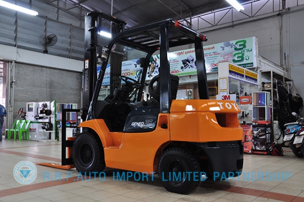 ขายรถโฟล์คลิฟท์มือสอง TOYOTA รุ่น7FD25 ราคา xxx,xxx บาท นำเข้าจากประเทศญี่ปุ่น 100\% ไม่เคยใช้งานในไทย