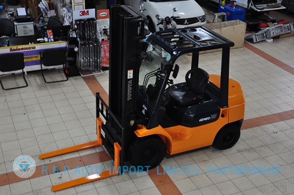 ขายรถโฟล์คลิฟท์มือสอง TOYOTA รุ่น7FD25 ราคา xxx,xxx บาท นำเข้าจากประเทศญี่ปุ่น 100\% ไม่เคยใช้งานในไทย