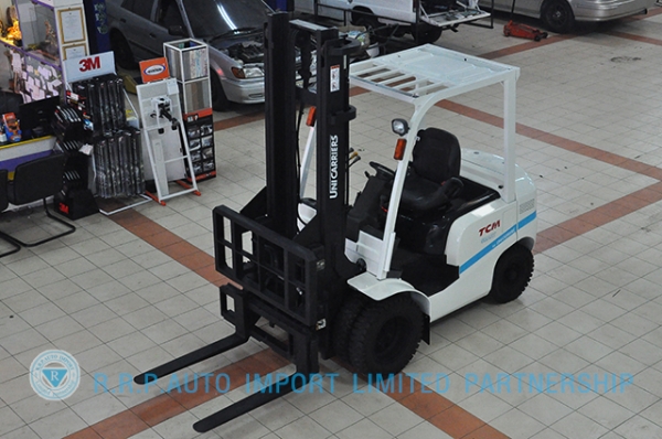 ขายรถโฟล์คลิฟท์มือสอง TCM รุ่น FHD25I3A  ราคา 445,000 บาท นำเข้าจากประเทศญี่ปุ่น 100\% ไม่เคยใช้งานในประเทศไทย