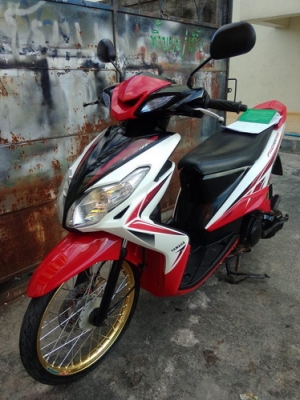 Mio 125 เครื่องเดิมๆสวยๆหล่อๆลงล้อมาอย่างเดียว พร้อมเล่มครับ