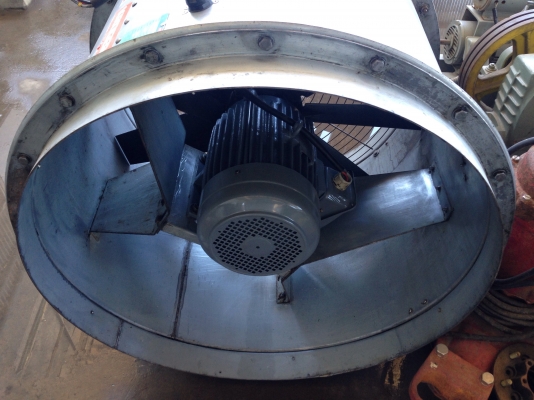 ขายโบวเวอร์ดูด-เป่า ในท่อ Kruger ขนาด 10HP. 380V สภาพสวย พร้อมใช้งาน มี 2 ตัวครับ ขายโบวเวอร์ดูด-เป่า ในท่อ Kruger ขนาด 10HP. 380V สภาพสวย พร้อมใช้งาน มี 2 ตัวครับ