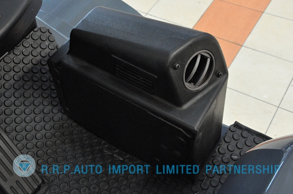 ขายรถโฟล์คลิฟท์มือสอง TOYOTA รุ่น 8FD30 ราคา xxx,xxx บาท นำเข้าจากประเทศญี่ปุ่น 100\% ไม่เคยใช้งานในไทย