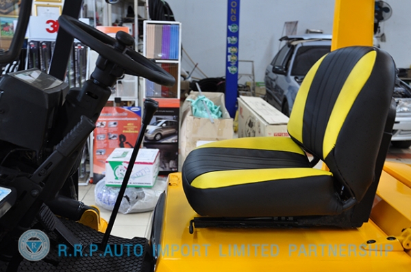 ขายรถโฟล์คลิฟท์มือสอง TCM  รุ่น FG15 ราคา 155,000 บาท นำเข้าจากประเทศญี่ปุ่น 100\% ไม่เคยใช้งานในไทย