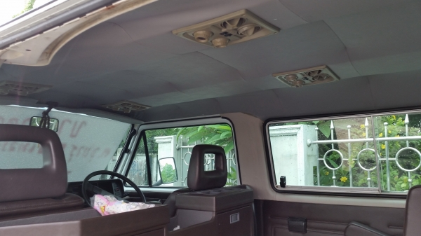 ขายรถโฟล์คตู้ เครื่องซูบารุ 2500cc รถบ้านพร้อมใช้งาน