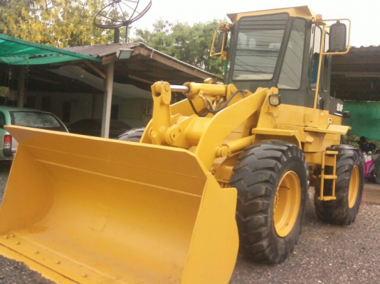 รถตัก  ล้อยาง  CAT 924F
