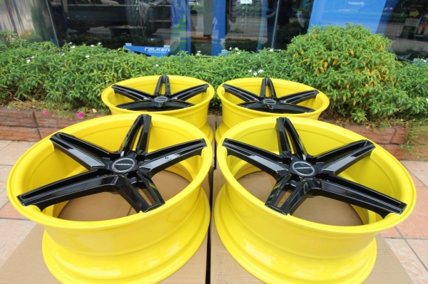 VOSSEN CV5 ขอบ17X8 4H100 วงละ 3,800 บาท