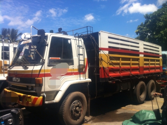 อีซูซุ ร้อคกี้210 แม่+ลูถ