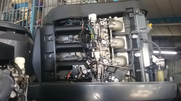 เครื่องเรือ   yamaha 100 hp fourstroke