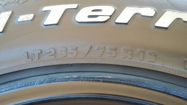 ขายยาง bf  265/75/16  จำนวน 1 ชุดครับ