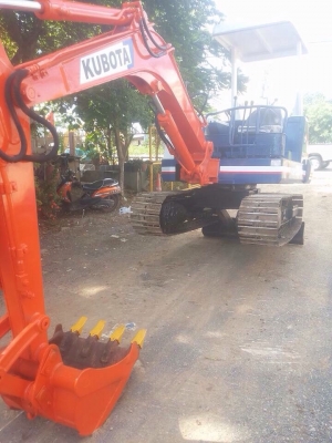 รถขุดKOBOTA  KH-030  ขนาด pc 30 ( มีลายหัวกระแทก)รถเก่านอกแท้100\% (มีกระต่ายเต่า)  มีเอกสารพร้อม  ติดต่อ 085-5632278