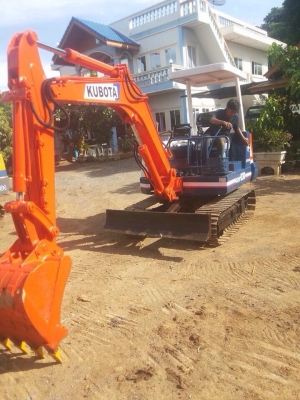 รถขุดKOBOTA  KH-030  ขนาด pc 30 ( มีลายหัวกระแทก)รถเก่านอกแท้100\% (มีกระต่ายเต่า)  มีเอกสารพร้อม  ติดต่อ 085-5632278