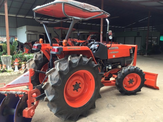 ขายรถไถKubota L4508DI (4WD) พร้อมใบมีดหน้าและผานพรวนLCS 24x6 ใหม่รถพร้อมใช้งาน ขายรถไถKubota L4508DI (4WD) พร้อมใบมีดหน้าและผานพรวนLCS 24x6 ใหม่รถพร้อมใช้งาน