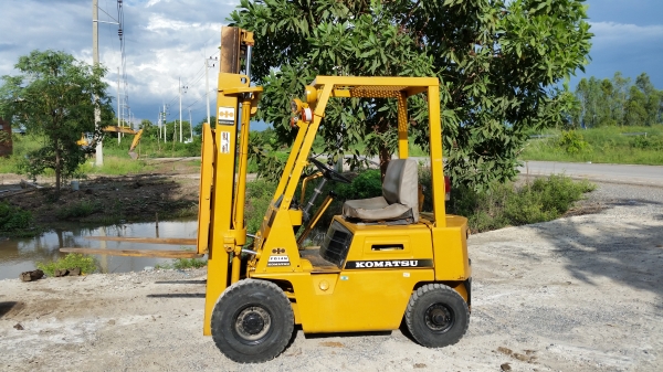 ขายด่วนรถยกKOMATSU FD14-12ยก1.5ตันเสาสูง3เมตรรถนอกนำเข้ายังไม่เคยใช้งานในเมืองไทยเลย=รุ่นใหม่ขายถูกๆๆ