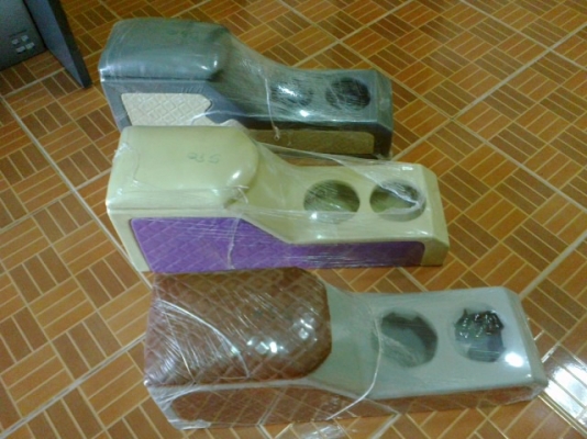 ขายคับคอลโซนใต้เกียร์-ที่พักแขนข้างคนคับ