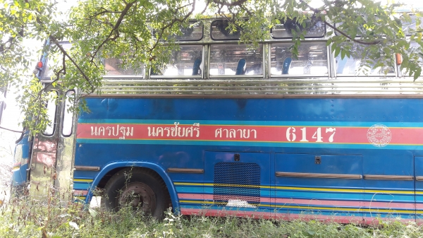 ขายรถบัสชั้นครึ่งพัดลม  เครื่องดี