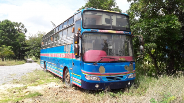 ขายรถบัสชั้นครึ่งพัดลม  เครื่องดี