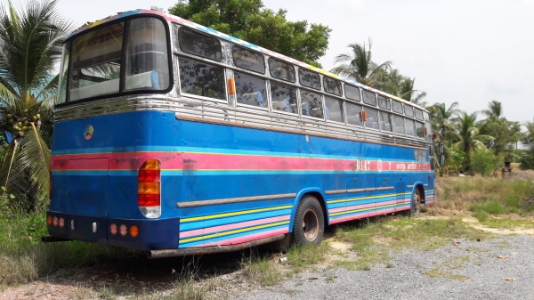 ขายรถบัสชั้นครึ่งพัดลม  เครื่องดี