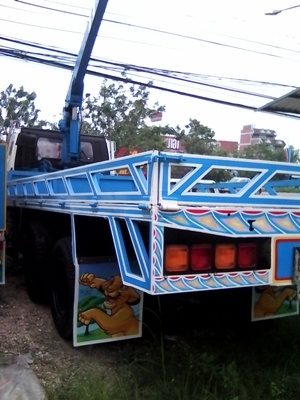 ขาย  ISUZU  195 แรง 10 ล้อ 2 เพลา เครน 2.5 ตัน พื้นเรียบเฟืองท้าย Fuso เครื่อง 6HE ทะเบียนพร้อมโอน