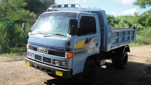 ISUZU NKR ดั๊ม3คิว เครื่อง100แรง แอร์ เพาเวอร์ ฟิล์ม ภาษีเต็มปี รถพร้อมใช้ ราคาถูก