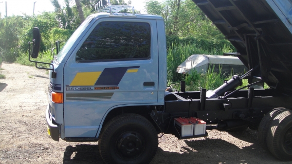 ISUZU NKR ดั๊ม3คิว เครื่อง100แรง แอร์ เพาเวอร์ ฟิล์ม ภาษีเต็มปี รถพร้อมใช้ ราคาถูก