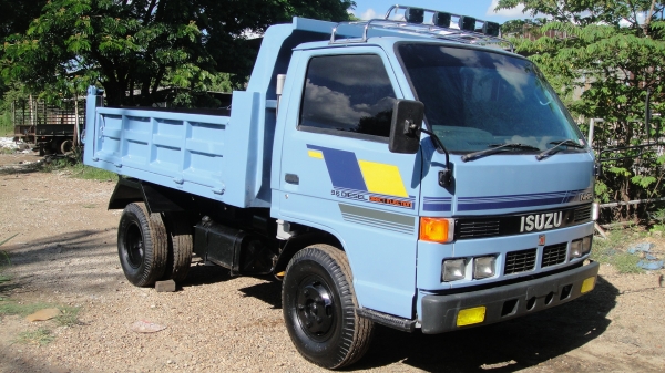 ISUZU NKR ดั๊ม3คิว เครื่อง100แรง แอร์ เพาเวอร์ ฟิล์ม ภาษีเต็มปี รถพร้อมใช้ ราคาถูก