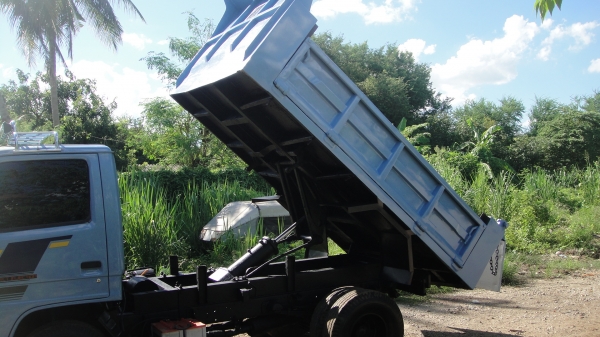 ISUZU NKR ดั๊ม3คิว เครื่อง100แรง แอร์ เพาเวอร์ ฟิล์ม ภาษีเต็มปี รถพร้อมใช้ ราคาถูก