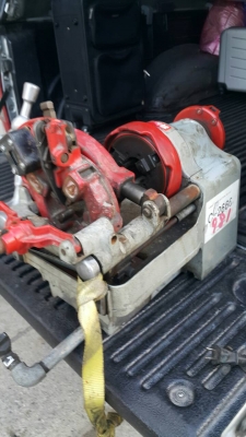 แจ้งลูกค้าครับ  เครื่องตร๊าฟเกลียว tractor-backhoe ส่งขึ้รถเรียบร้อยแล้วครับ