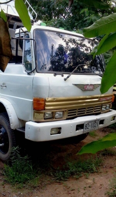 ฮีโน่ดั้มท์ เครื่อ่ง  EH 100  150 แรง แอร์  สโลกลาง   ราคา  500,000  บาท