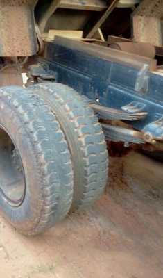 ฮีโน่ดั้มท์ เครื่อ่ง  EH 100  150 แรง แอร์  สโลกลาง   ราคา  500,000  บาท