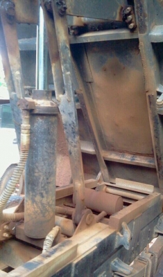 ฮีโน่ดั้มท์ เครื่อ่ง  EH 100  150 แรง แอร์  สโลกลาง   ราคา  500,000  บาท