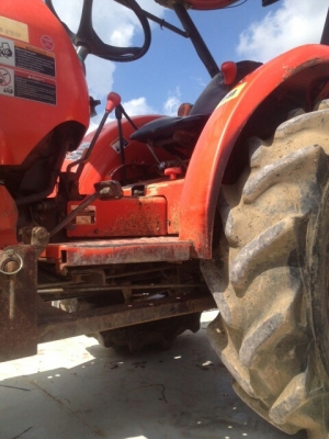 36แรงครับสวยๆราคา 330000 ถูกๆอุปกรณครบโรตารีผานห้าดันหน้า