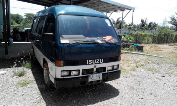 รถตู้ อีซูซุ บัดดี้ ISUZU buddy