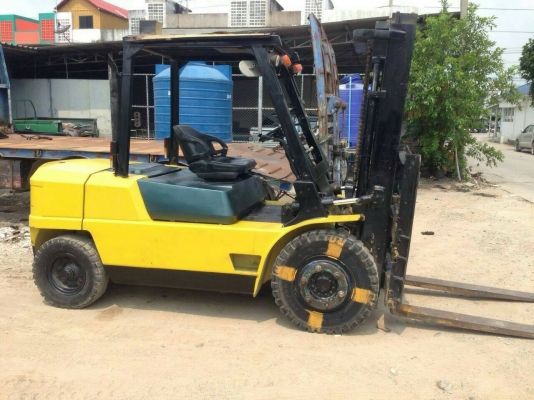 +++ ขายโฟล์คลิฟท์  MITSUBISHI FD50  ขนาด  5  ตัน  เครื่องยนต์ดีเซล  เสา  3  เมตร  เกียร์ออโตเมติค  งา  1,220  มม.  ยางตัน