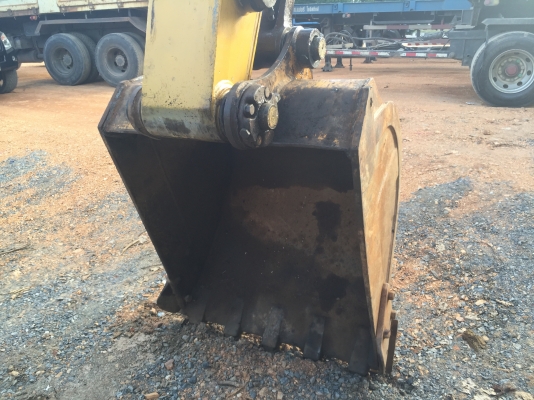 รถขุดPC200-7 ปี2010. เอกสารเล่มทะเบียนเต็ม รถสวยดี 10098 ชม.