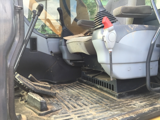 รถขุดPC200-7 ปี2010. เอกสารเล่มทะเบียนเต็ม รถสวยดี 10098 ชม.