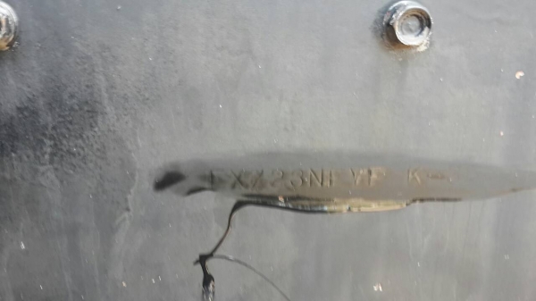 รถอีซูซุ 10 ล้อ บรรทุกน้ำมัน  240 แรงม้า. ปี 37.    สนใจติดต่อ  081 - 6079515