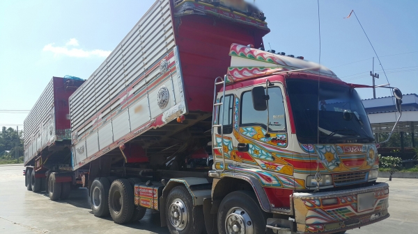 ขายรถ 22 ล้อ แม่.ลูก คอกเกษตรเนียมดั้ม อู่.ธวัชชัย ISUZU 320 ปี.50 รถสวยมากๆราคา.2250000 ต่อรอง สนใจรีบโทรจองด่วน