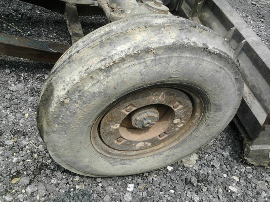 รถไถ FORD  6600.   ( เพลาเดียว. )    สนใจติดต่อ  081 - 6079515