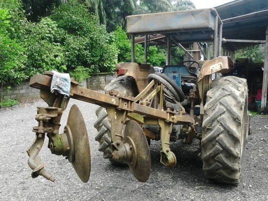 รถไถ FORD  6600.   ( เพลาเดียว. )    สนใจติดต่อ  081 - 6079515