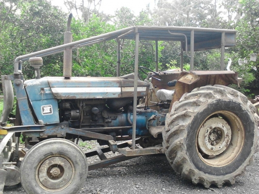 รถไถ FORD  6600.   ( เพลาเดียว. )    สนใจติดต่อ  081 - 6079515