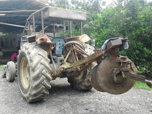 รถไถ FORD  6600.   ( เพลาเดียว. )    สนใจติดต่อ  081 - 6079515