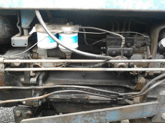 รถไถ FORD  6600.   ( เพลาเดียว. )    สนใจติดต่อ  081 - 6079515