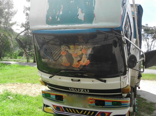 รถอีซูซุ 10 ล้อ หลังถนน FVM  175 แรงม้า.    สนใจติดต่อ  081 - 6079515