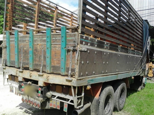 รถอีซูซุ 10 ล้อ หลังถนน FVM  175 แรงม้า.    สนใจติดต่อ  081 - 6079515