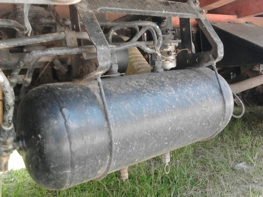 รถอีซูซุ 10 ล้อ หลังถนน FVM  175 แรงม้า.    สนใจติดต่อ  081 - 6079515