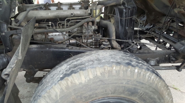 รถอีซูซุ 10 ล้อ หลังถนน FVM  175 แรงม้า.    สนใจติดต่อ  081 - 6079515