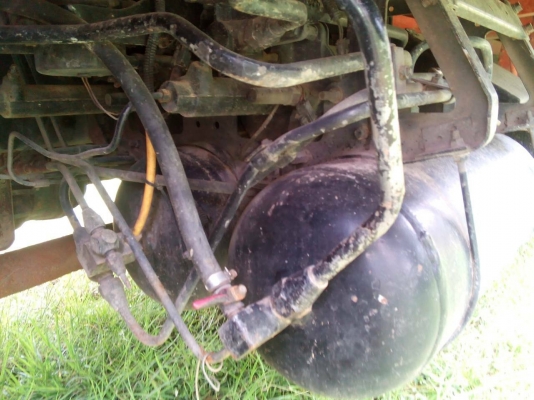 รถอีซูซุ 10 ล้อ หลังถนน FVM  175 แรงม้า.    สนใจติดต่อ  081 - 6079515